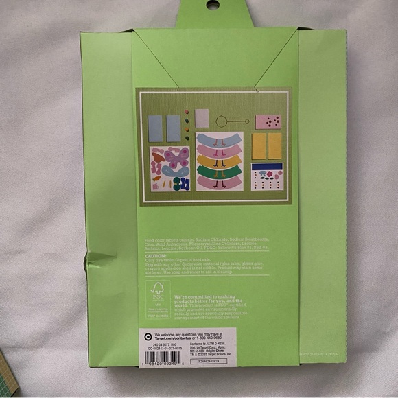 Spritz Featherly Friends Egg Decorating Kit with Vibrant Colors - Picture 2 of 3